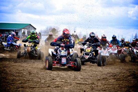 Pierre-Yves Deneault avec le ''holeshot''