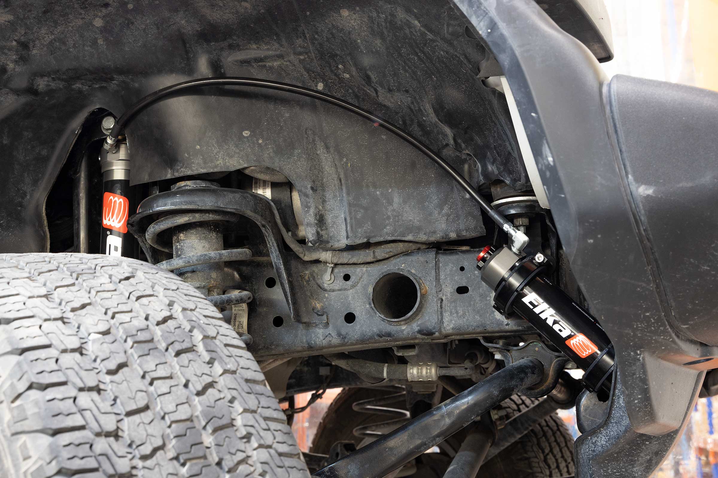 AMORTISSEUR ENSEMBLE AVANT & ARRIÈRE 2.5 DC RÉSERVOIR pour JEEP WRANGLER (JL), 2018 à 2024 (sauf modèles hybrides) (JL, 0 po. à 1.5 po. LIFT) – Image 2